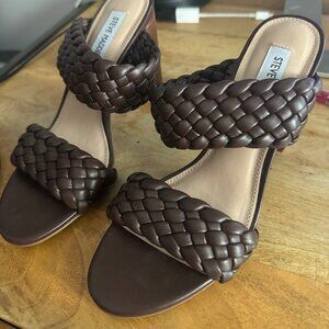 Steve Madden Twisted Heel Sandal